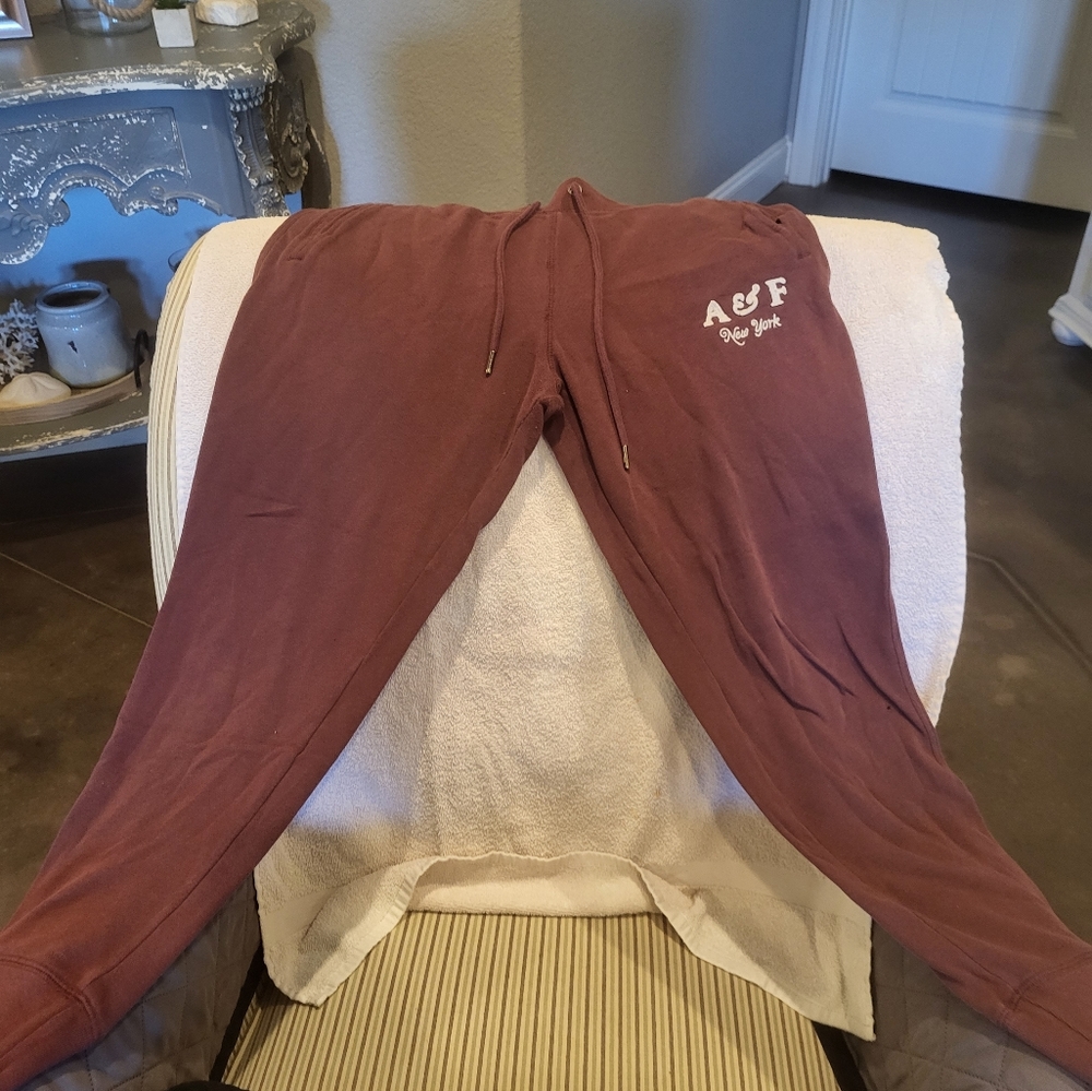 Abercrombie and Fitch Burgundy color
